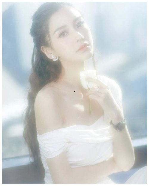 明星美女写真baby,光影交织下的美丽瞬间